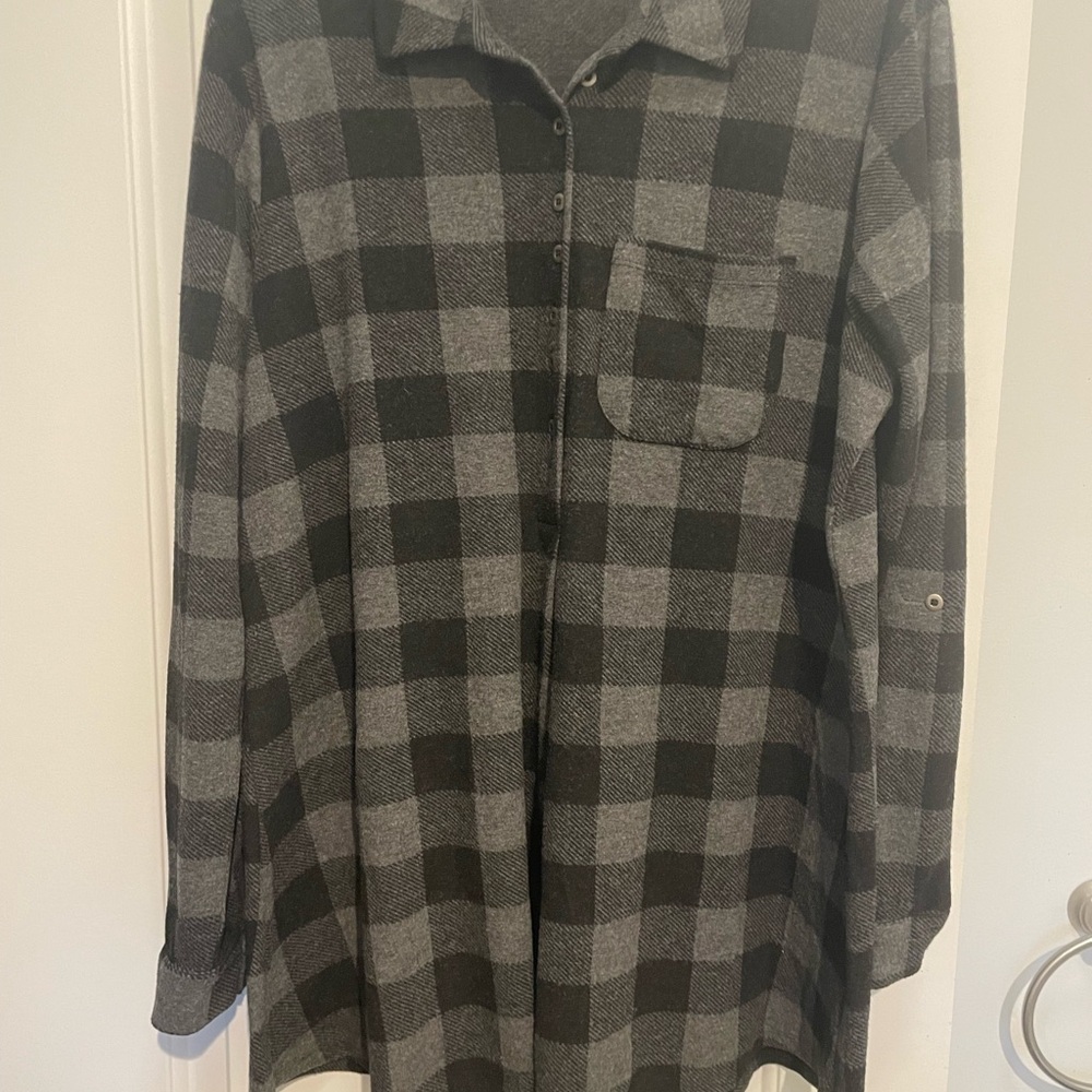 Soft Surroundings Mad about Plaid Black and Gray Buffalo check Tunic. Large